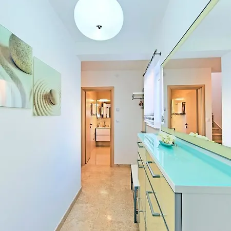 Casa Tara Three-bedroom