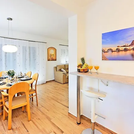 Casa Tara Three-bedroom Дом отдыха *