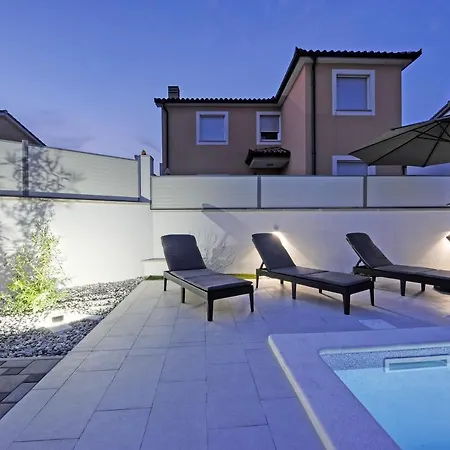 Casa Tara Three-bedroom Дом отдыха *