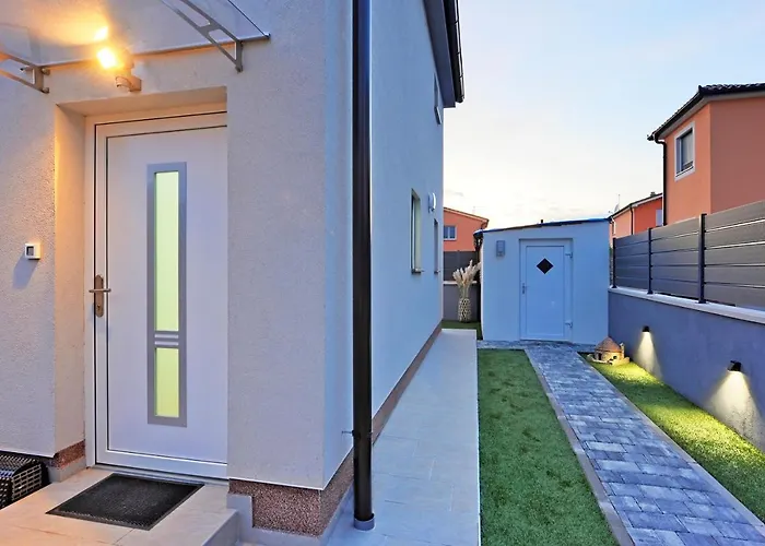 Casa Tara Three-bedroom Сasa de vacaciones Pula