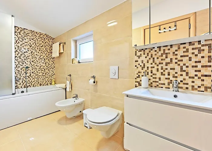 Casa Tara Three-bedroom Сasa de vacaciones Pula