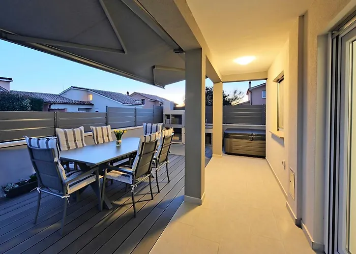Casa Tara Three-bedroom בית נופש פולה