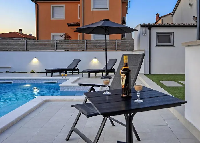 Casa Tara Three-bedroom *