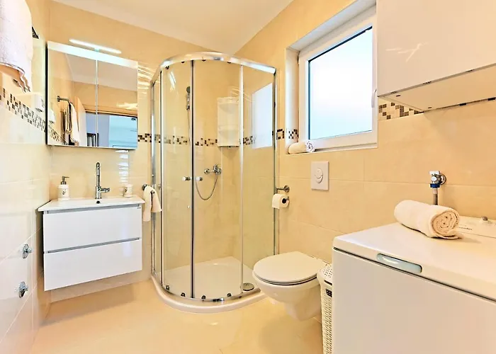 בית נופש Casa Tara Three-bedroom פולה