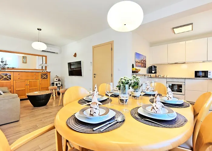 בית נופש Casa Tara Three-bedroom