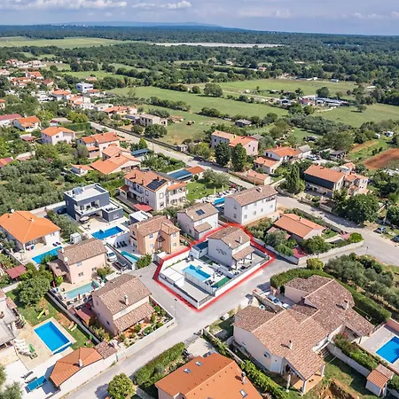 Будинок відпочинку Casa Tara Three-bedroom Пула